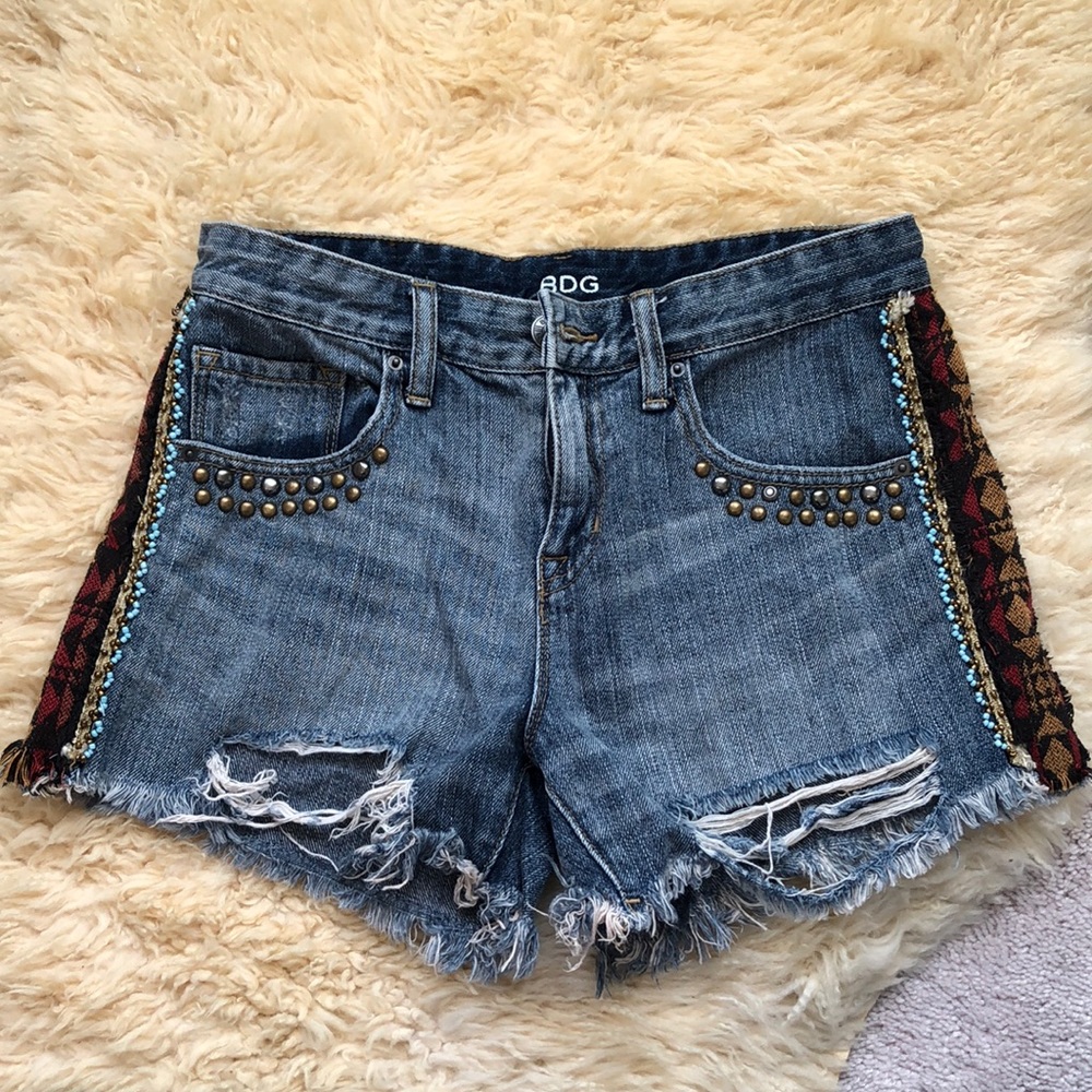 BDG mid rise freja vintage fit shorts
